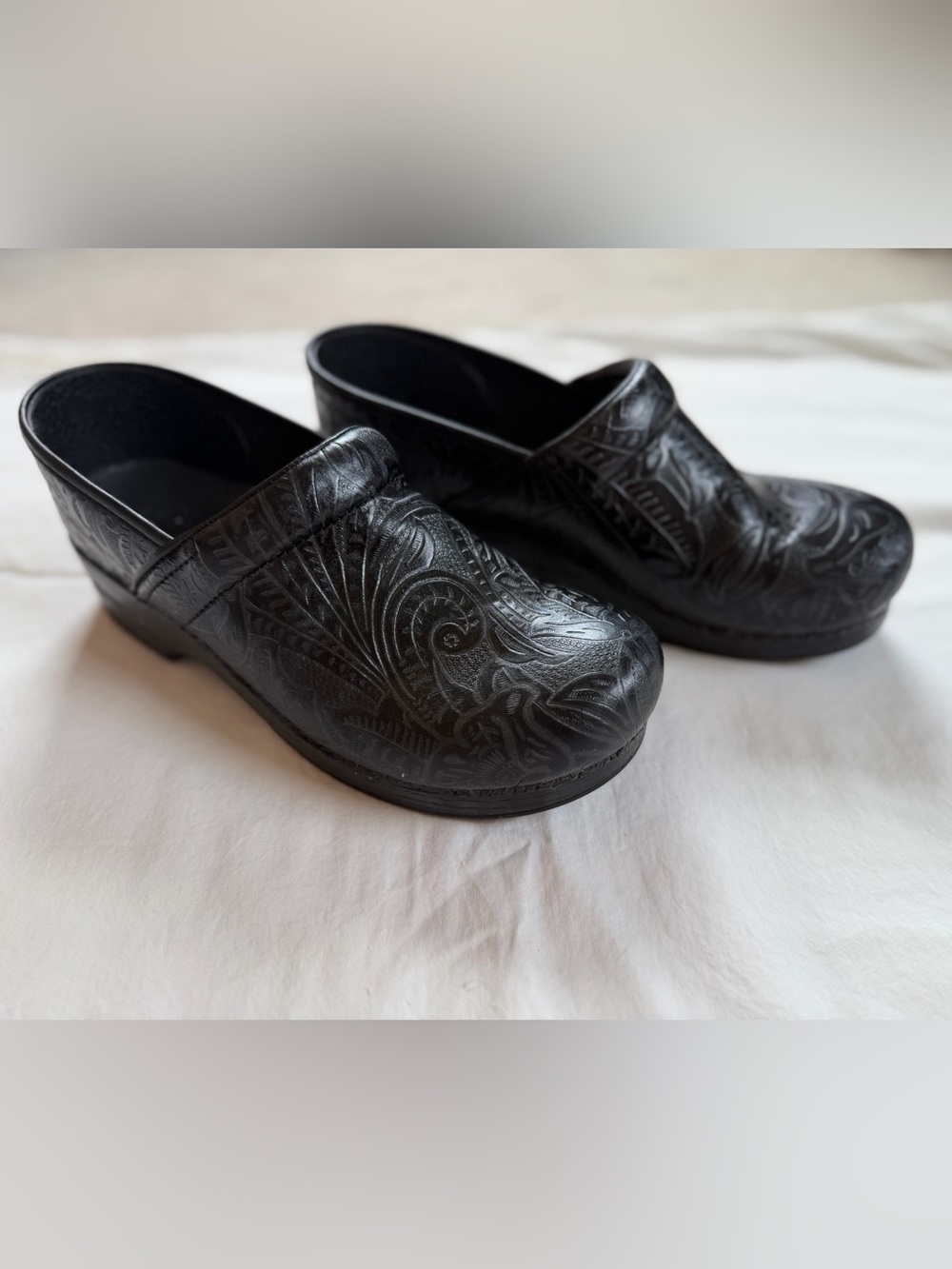 Dansko Professional Black Tooled Leather Clogs EU 43 US 12.5-13